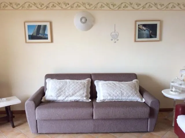 Apartment Appartamenti Cavrie Torri Del Benaco Italien