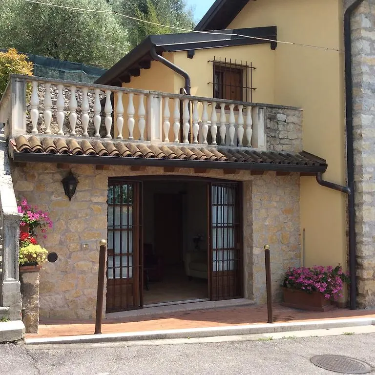 Apartment Appartamenti Cavrie Torri Del Benaco Italien